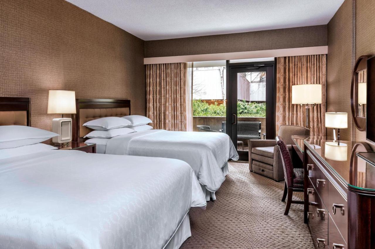 Superior Guest Room, 2 Queens, Garden View