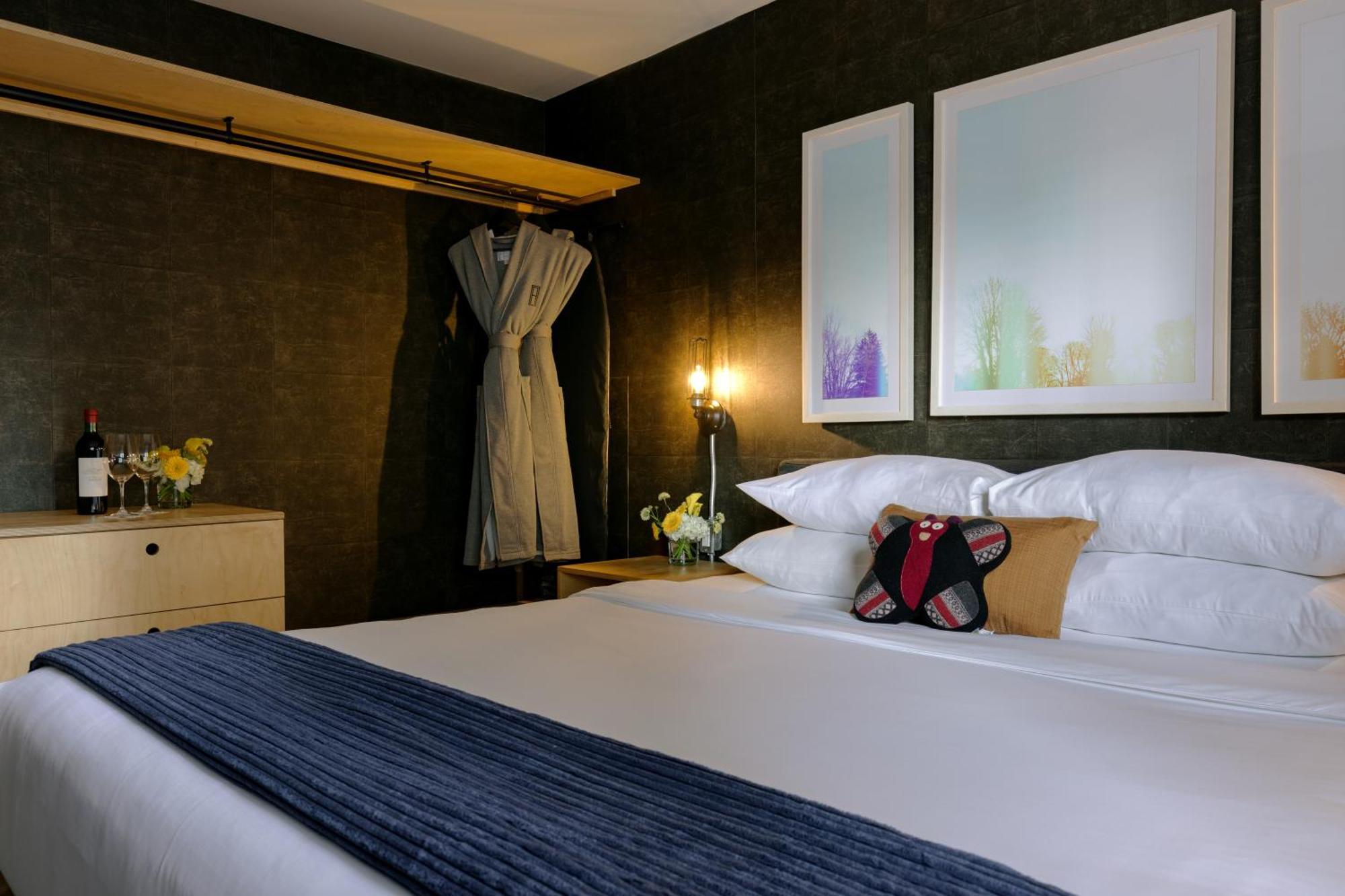 Master Suite,1542122695:JPEG