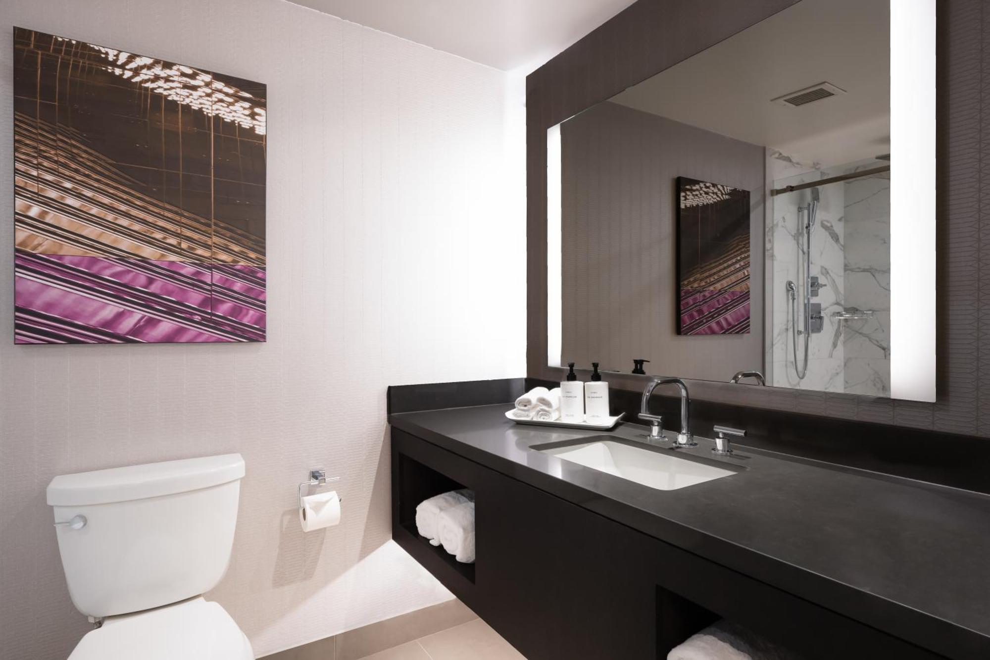 Queen Room Two Queen Beds Executive Level Non-Smoking