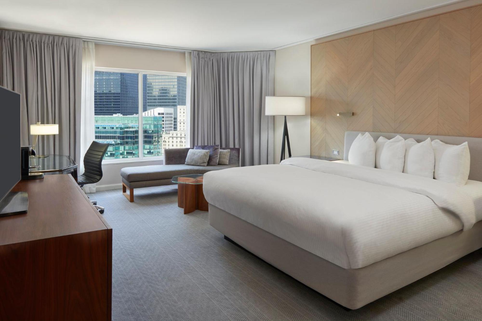 Premium King Room High Floor