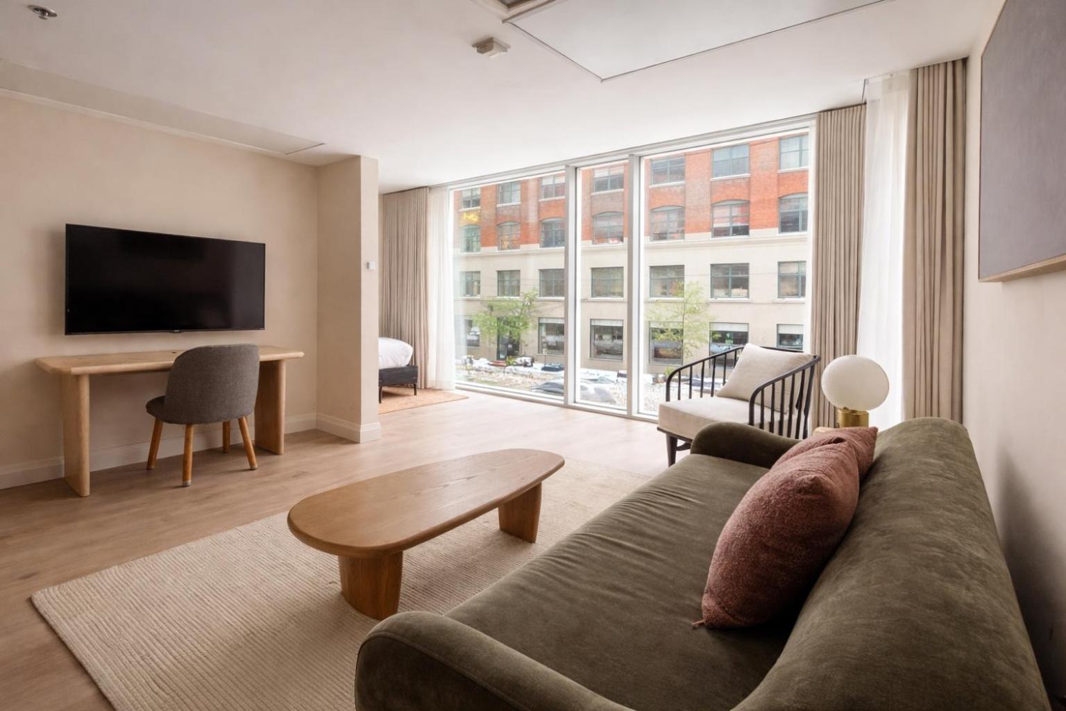 Standard Suite 1 King Bed
