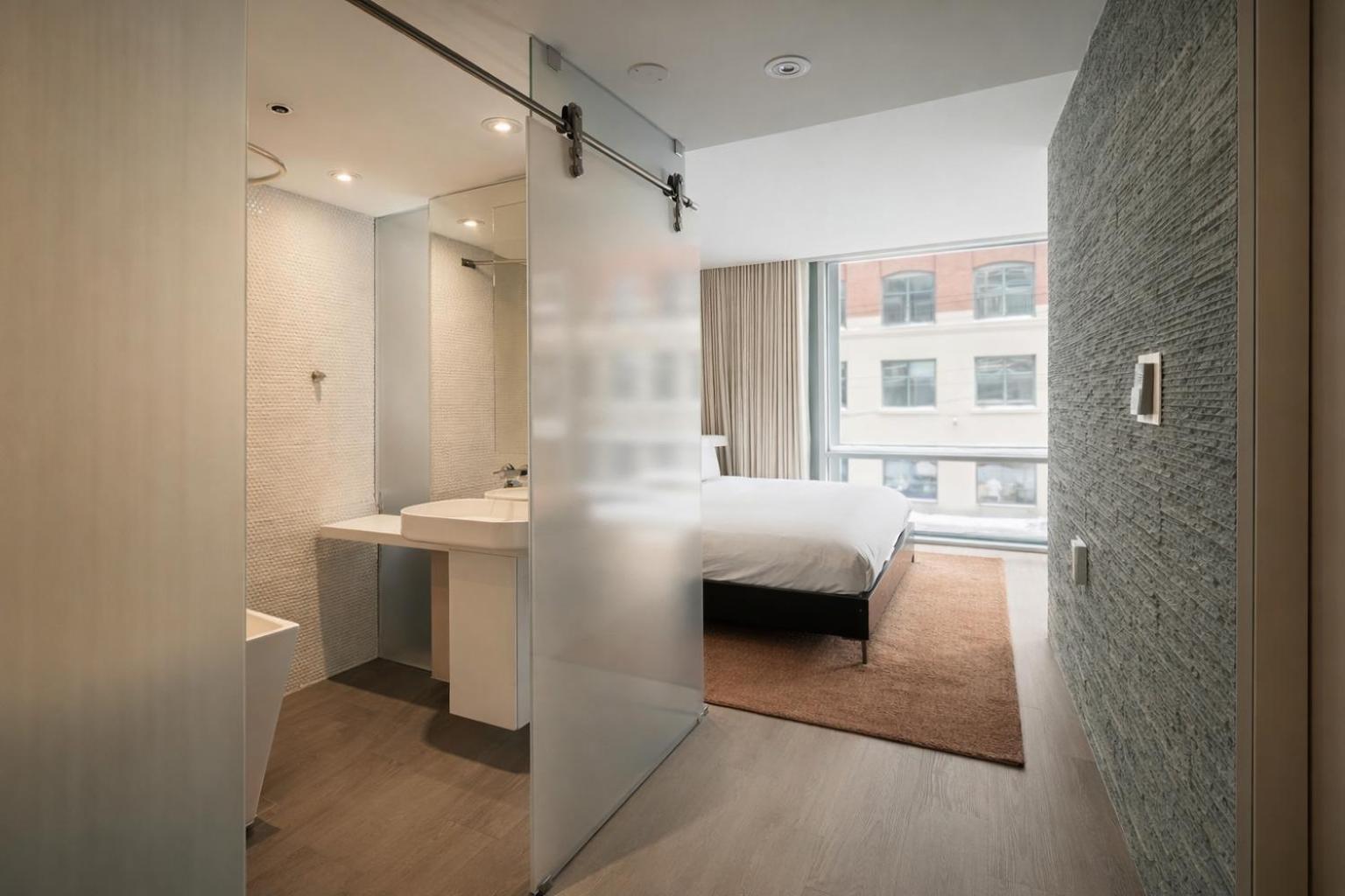 Standard Suite 1 King Bed
