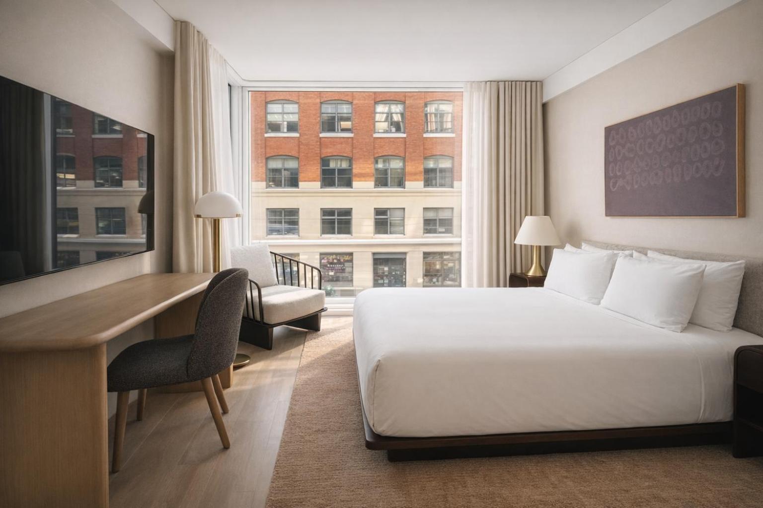 Standard Room 1 Queen Bed