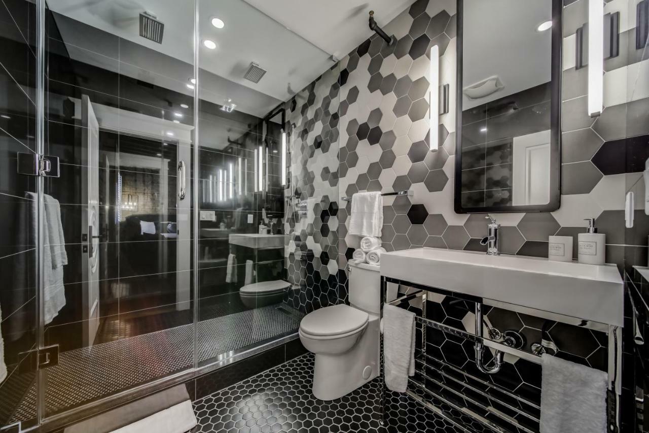 Queen Suite