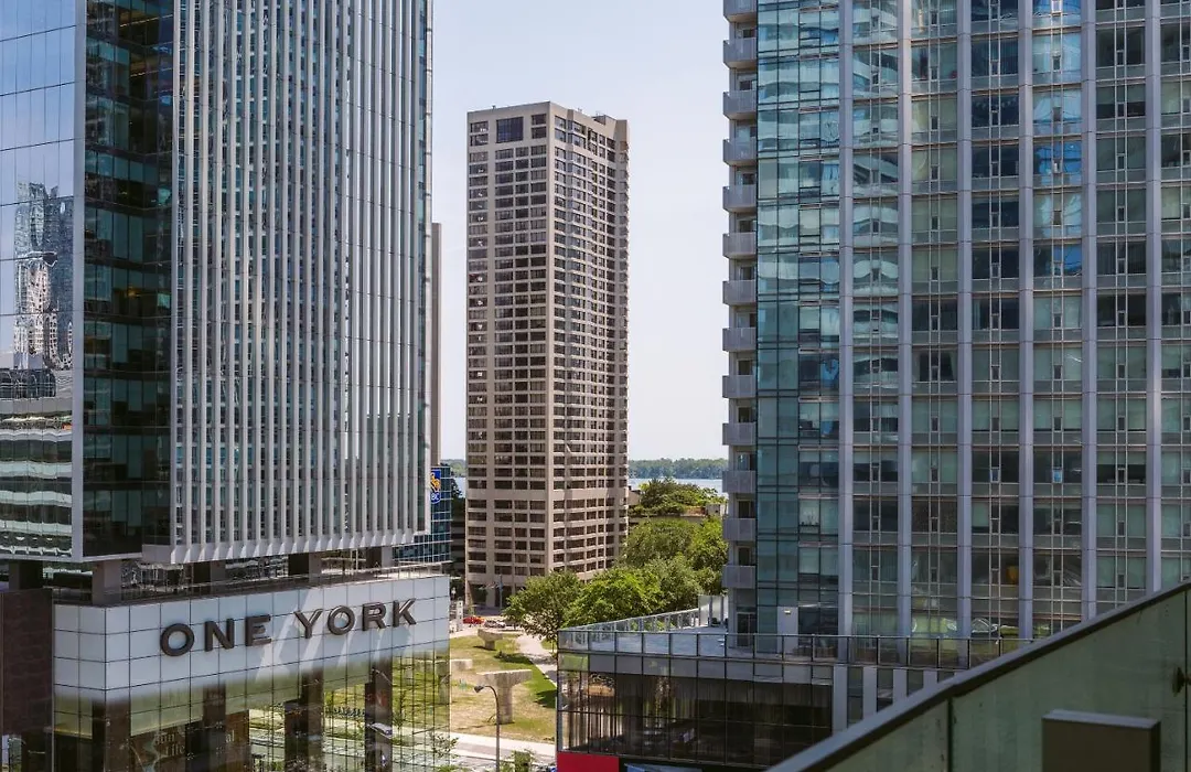 Condo Downtown, Cn Tower, Financial District-1