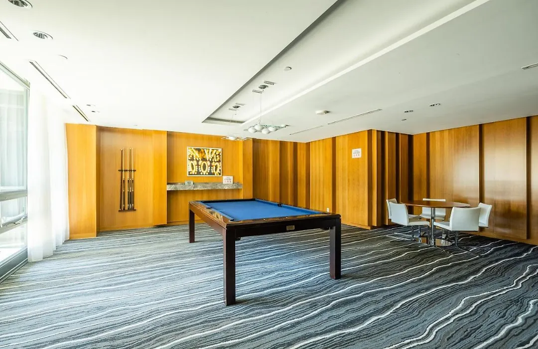 Luxury Suite With Private Patio In Downtown Toronto-1