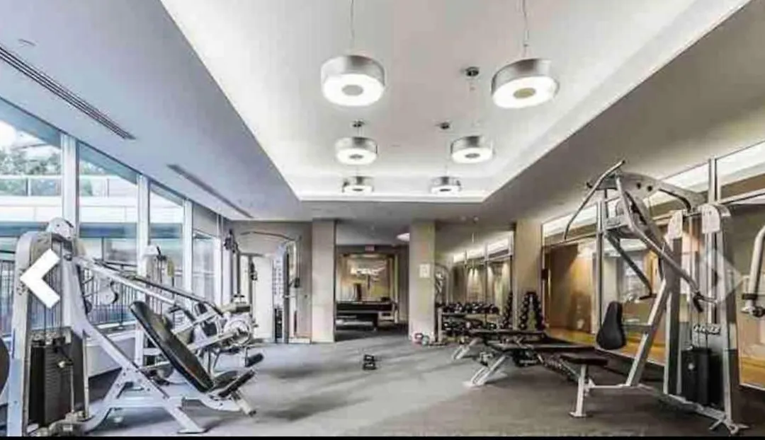 Beautiful Unit In Heart Of Downtown Toronto-1