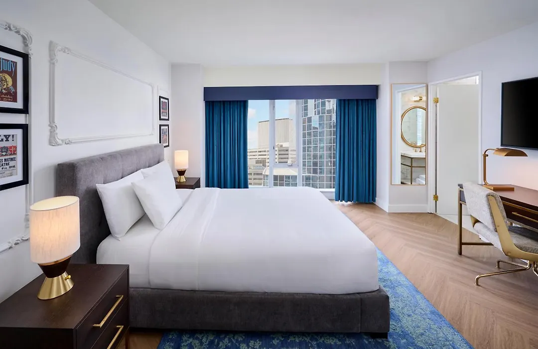 Pantages Hotel Toronto Centre-1
