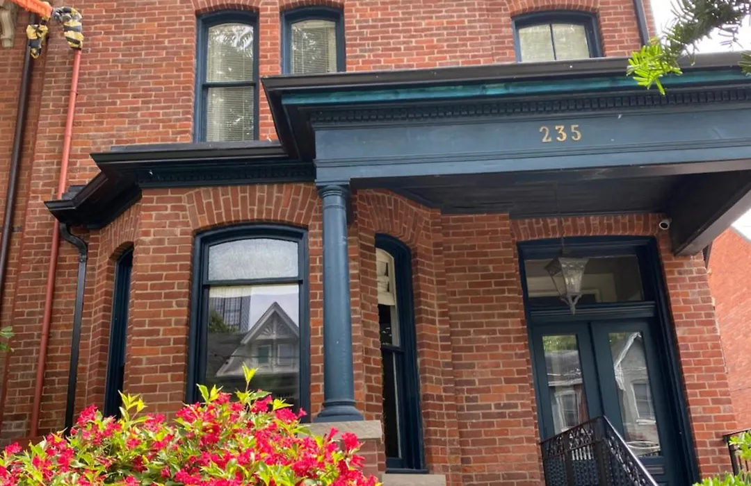 Downtown Luxury Victorian Retreat-1
