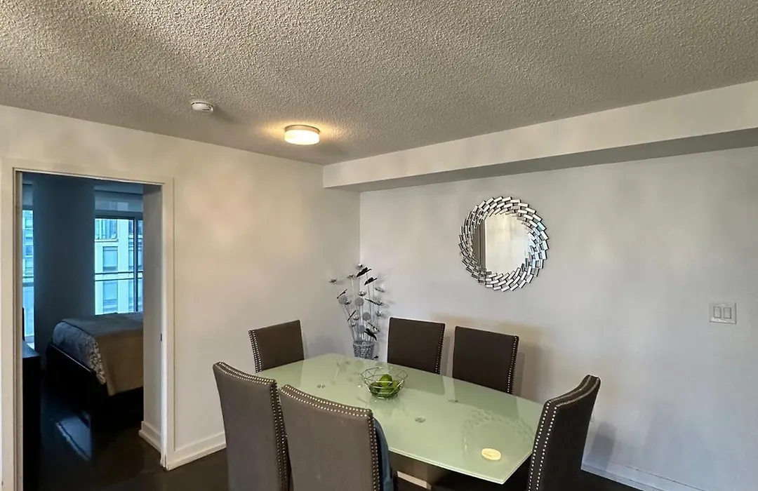 Toronto Downtown Luxurious Stylish 3 Bedroom 3 Bath 2 Balconies Near Rogers Centre Lakeview Condo-1