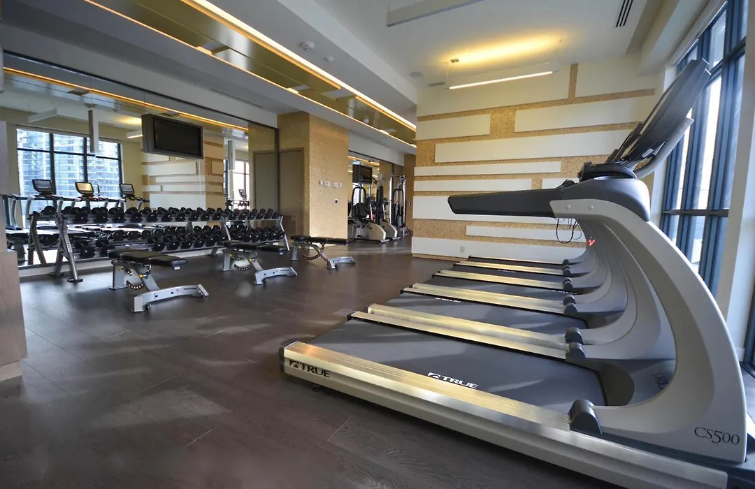 2Bedroom Cn Tower And Water Views - Free Parking - Rooftop Pool-1