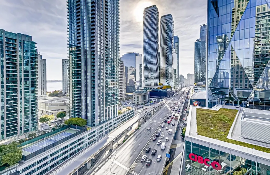 Globalstay Yonge St Condos-1