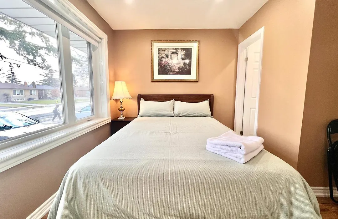 Renovated Rooms 10-Min To Finch Subway Near Yonge St-1