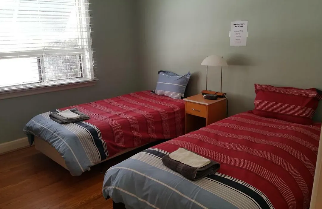 North York Bb Bed & Breakfast-1
