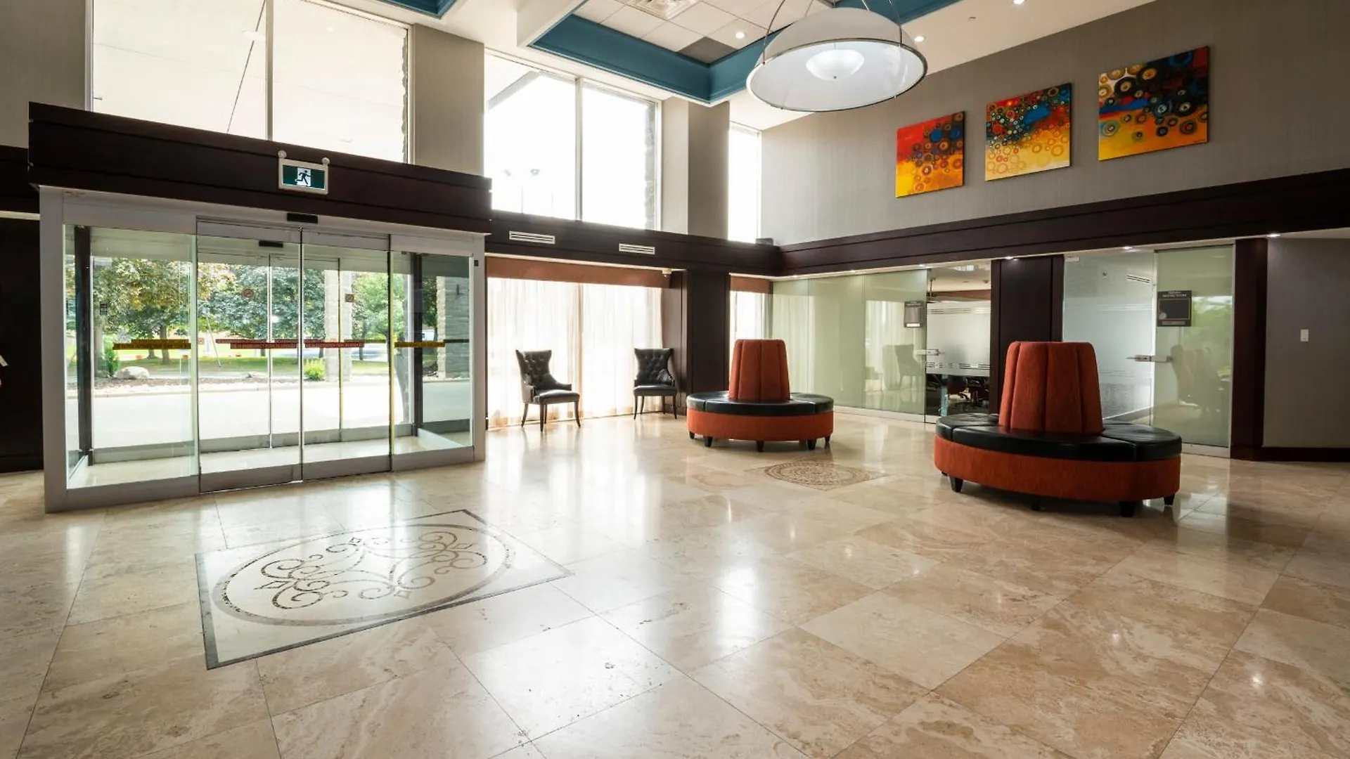 Comfort Inn & Conference Centre Toronto Airport: What To Expect From 3 ...