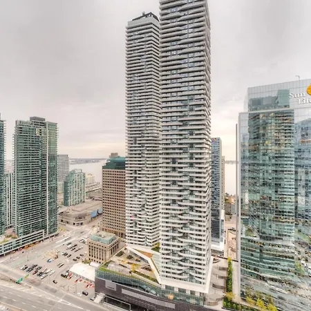 Stylish Newly Furnished Condo With Beautiful Lake View-3