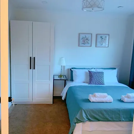 The Leaside Garden Guesthouse-2