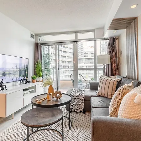 Luxury 2Br Toronto Downtown Condo W/ Cn Tower View-3