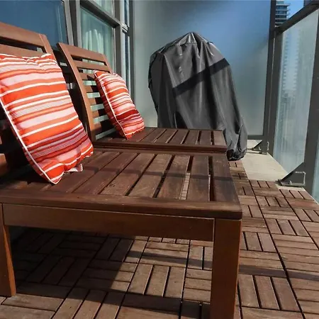 2-Bdrm And 1 Den 3 Bed Condo With 2 Bath - Prime Location- Adjacent To Scotiabank Arena, Cn Tower, Union Station, Ripleys-3