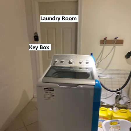 Budget Quad Room With En Suite Bathroom 36B-3