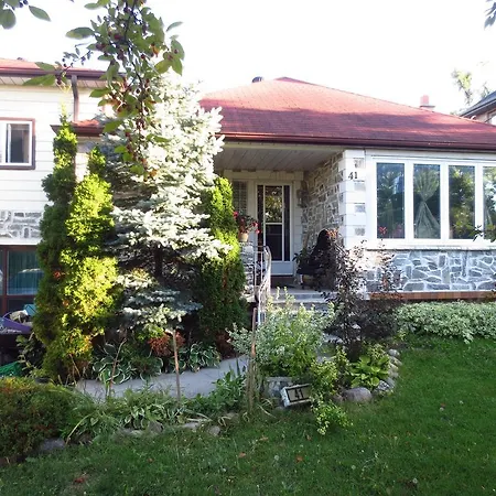 North York Bb Bed & Breakfast-2