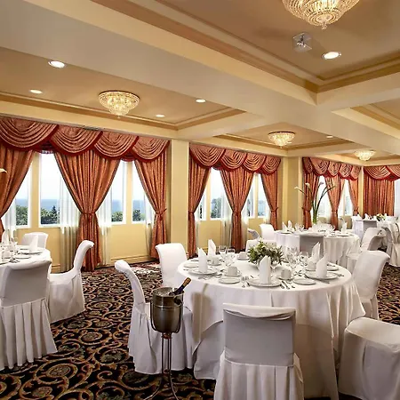 Four Points By Sheraton Toronto Lakeshore-2